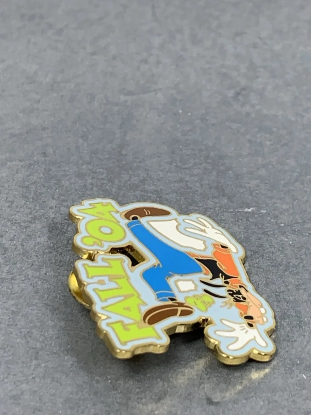 Goofy Disney Pin Cast Exclusive Disney Land Resort Seasons Fall 04 2004 LE 2000